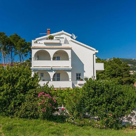 Apartments Vila Antula Banjol Buitenkant foto