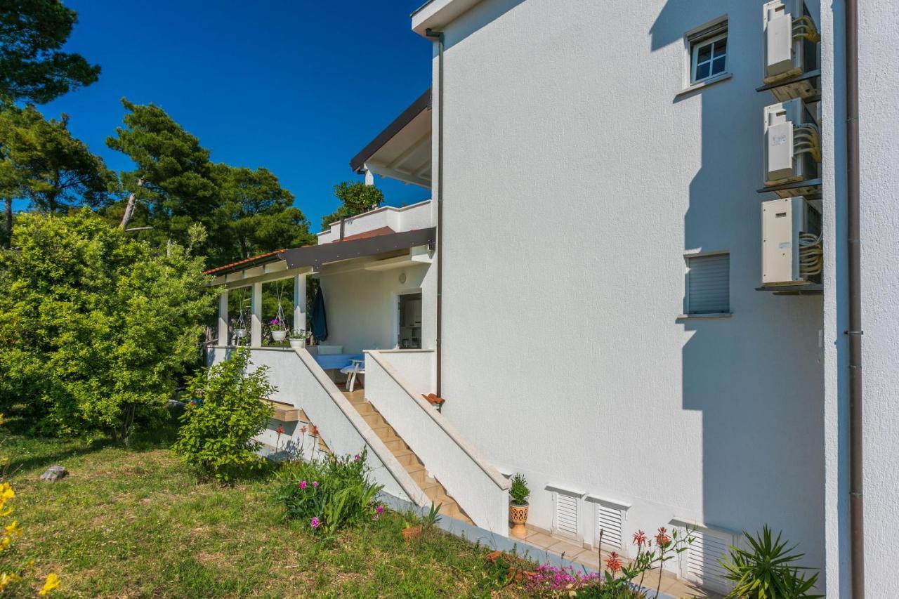 Apartments Vila Antula Banjol Buitenkant foto