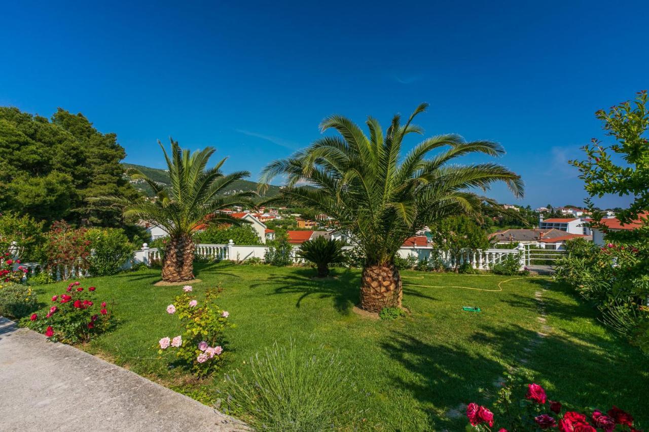 Apartments Vila Antula Banjol Buitenkant foto