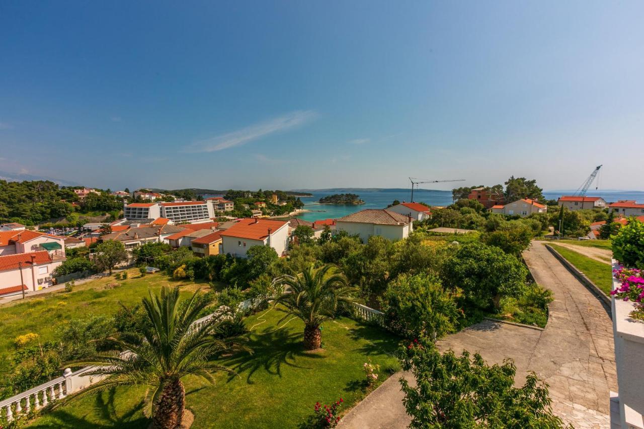 Apartments Vila Antula Banjol Buitenkant foto